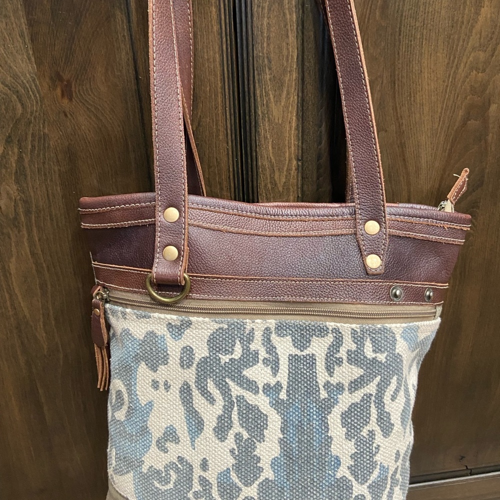 Myra Bag